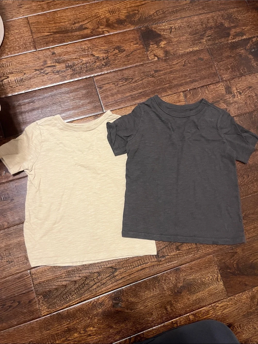 Kids Short-Sleeve Crewneck Tee Set - Cream & Charcoal